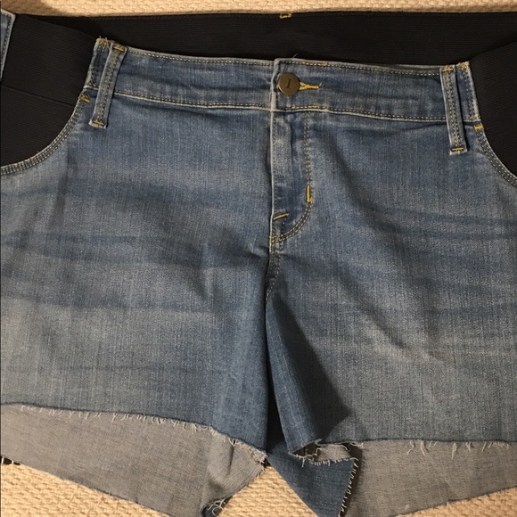 Ingrid & Isabel Pants - 🔥🔥Sale🔥🔥Isabel Maternity Jean Shorts size 16